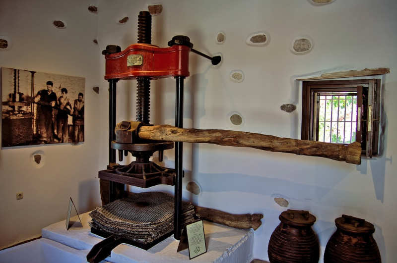 Museo de la prensa de aceitunas de Eggares