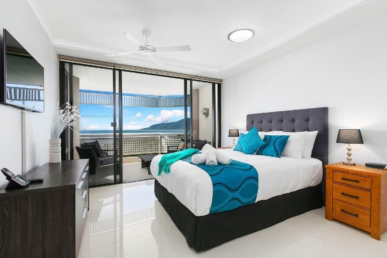 Cairns Luxury Waterfront Apartment